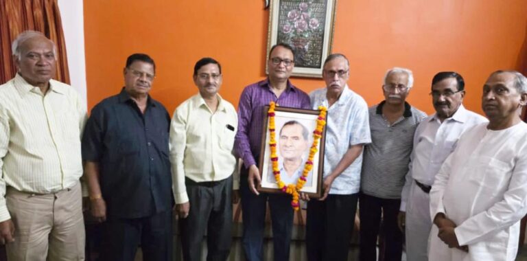 भगत सिंह व आज़ाद के साथी क्रांतिकारी सुरेन्द्र पाण्डेय को श्रद्धांजलि